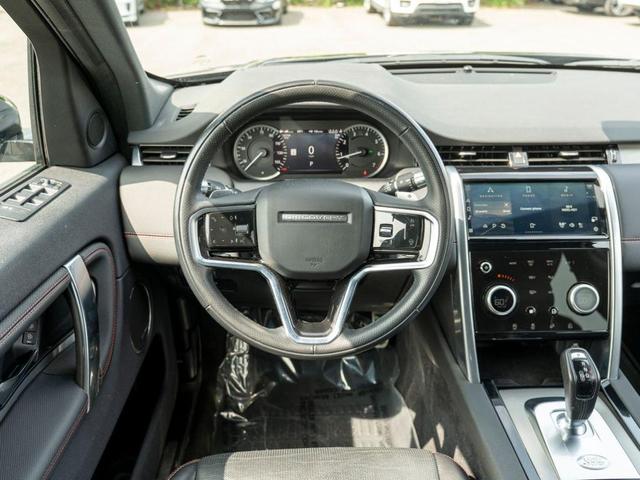 Photo of 2022 Silicon Silver Land Rover Discovery Sport