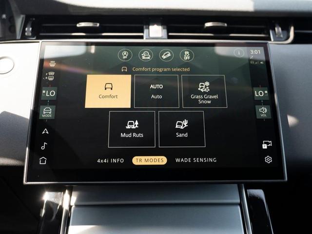Photo of 2024 Corinthian Bronze Land Rover Range Rover Evoque