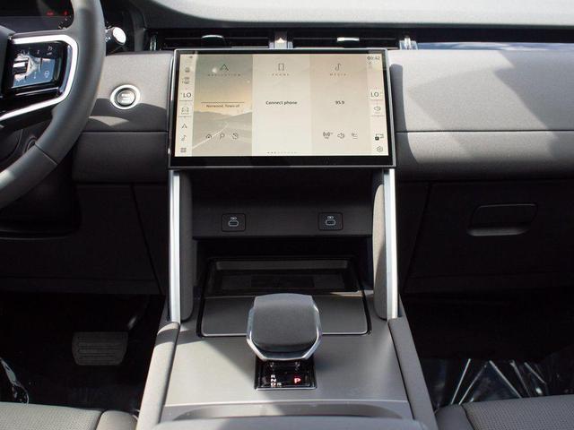 Photo of 2024 Eiger Grey Land Rover Discovery Sport