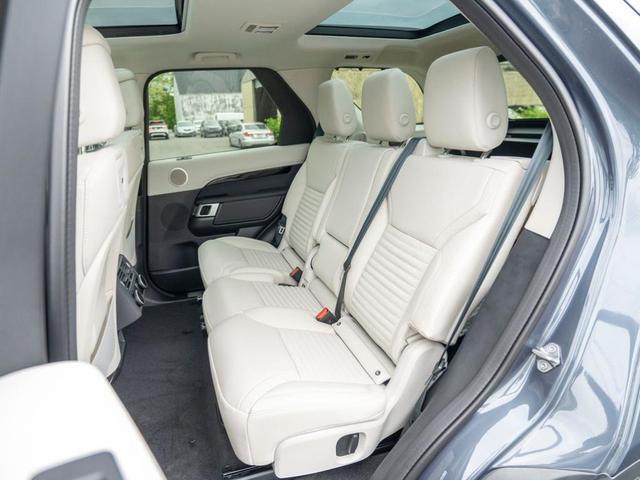 Photo of 2024 Varesine Blue Land Rover Discovery
