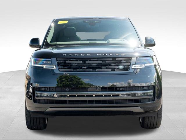 Photo of 2025 Santorini Black Land Rover Range Rover