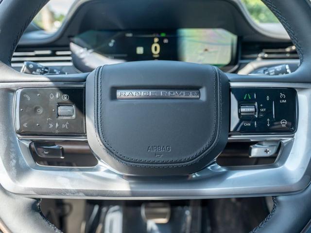 Photo of 2025 Santorini Black Land Rover Range Rover