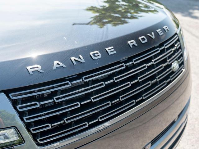 Photo of 2025 Santorini Black Land Rover Range Rover