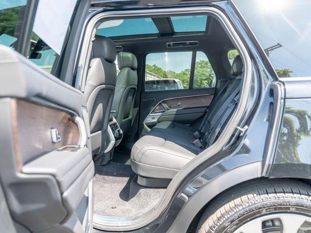 Photo of 2025 Santorini Black Land Rover Range Rover