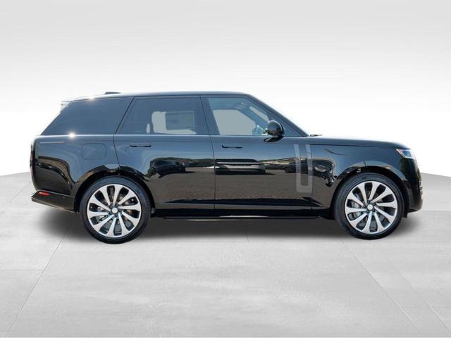 Photo of 2025 Santorini Black Land Rover Range Rover