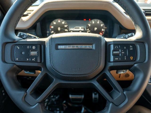 Photo of 2025 Fuji White Land Rover Defender