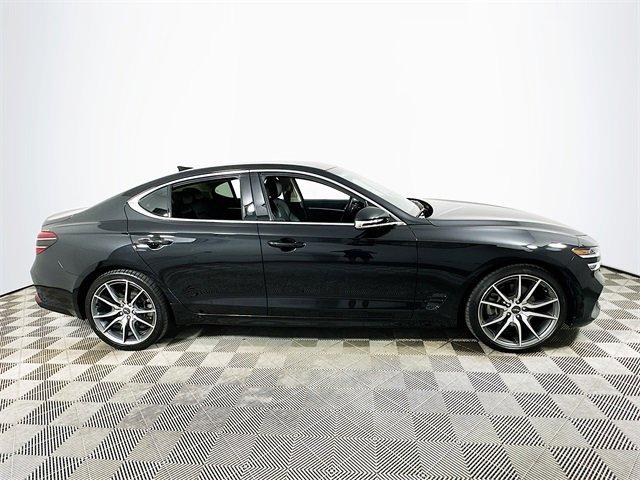 Photo of 2023 Vik Black Genesis G70