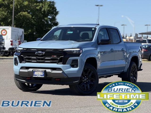 Photo of 2025 Snowdrift Metallic Chevrolet Colorado