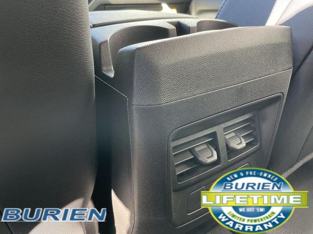 Photo of 2025 Summit White Chevrolet Colorado