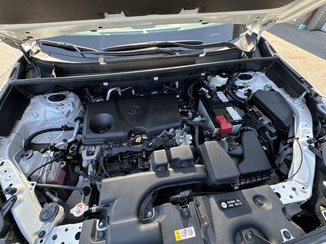 Photo of 2022 White Toyota RAV4
