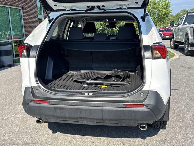 Photo of 2022 White Toyota RAV4