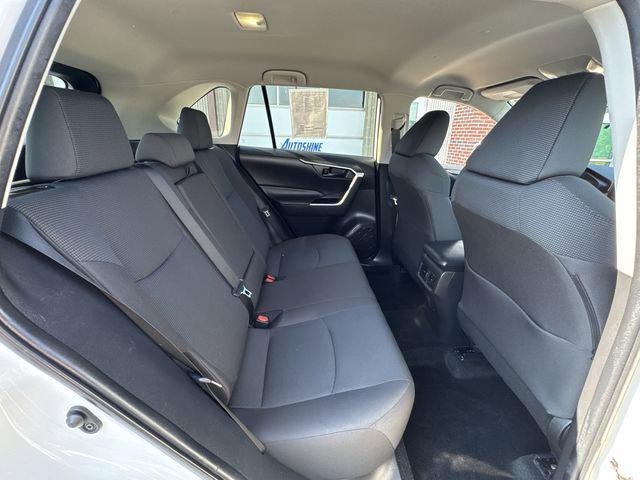 Photo of 2022 White Toyota RAV4