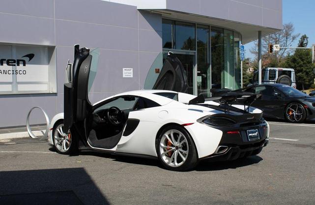 Photo of 2018 Silica White McLaren 570S