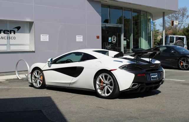 Photo of 2018 Silica White McLaren 570S