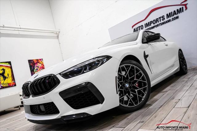 2022 BMW M8
