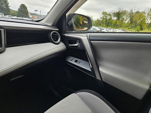 Photo of 2016 Magnetic Gray Metallic Toyota RAV4