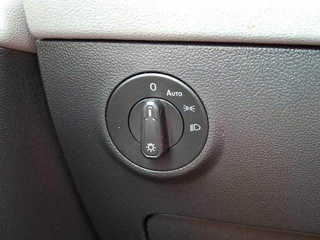 Photo of 2022 Platinum Gray Metallic Volkswagen Taos