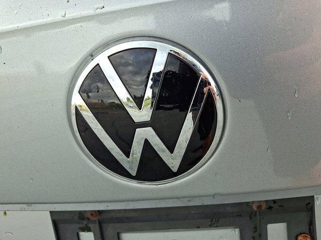 Photo of 2022 Platinum Gray Metallic Volkswagen Taos