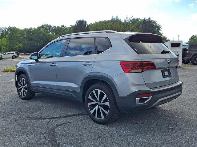 Photo of 2022 Platinum Gray Metallic Volkswagen Taos
