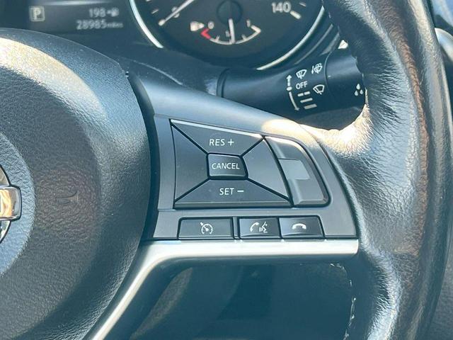 Photo of 2017 Caspian Blue Nissan Rogue