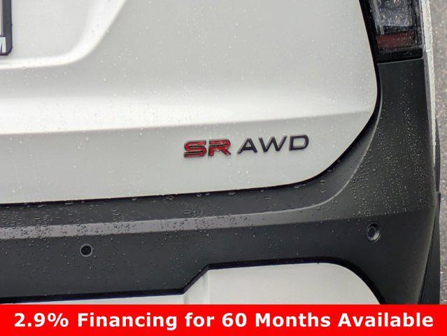 Photo of 2025 Aspen White Tricoat Nissan Kicks