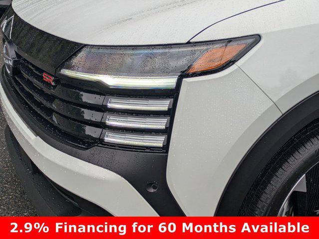 Photo of 2025 Aspen White Tricoat Nissan Kicks