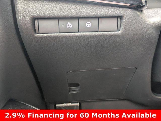 Photo of 2025 Aspen White Tricoat Nissan Kicks