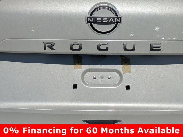 Photo of 2025 Everest White Pearl Nissan Rogue
