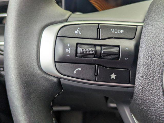 Photo of 2025 Snow White Pearl Kia K5