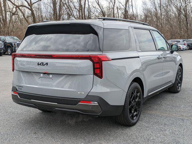 Photo of 2025 Ceramic Silver Kia Carnival Hybrid
