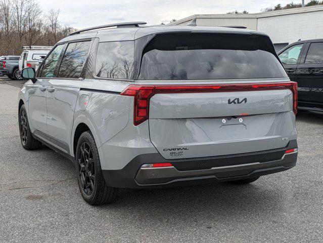 Photo of 2025 Ceramic Silver Kia Carnival Hybrid