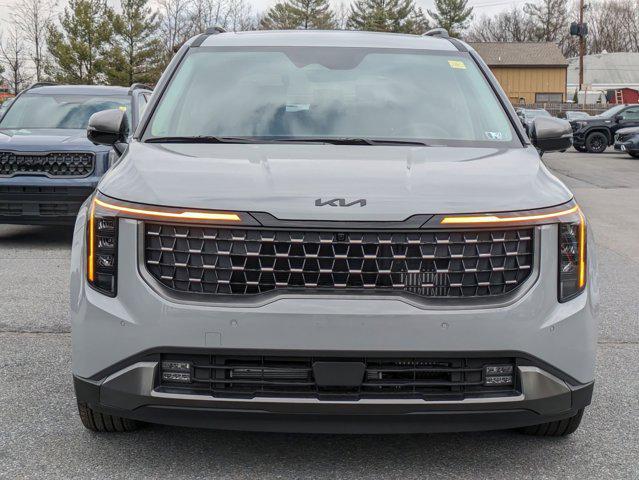 Photo of 2025 Ceramic Silver Kia Carnival Hybrid