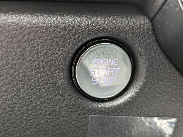 Photo of 2025 Ceramic Silver Kia Carnival Hybrid