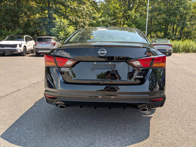 Photo of 2025 Super Black Nissan Altima