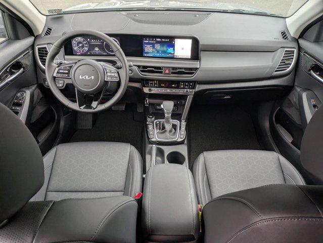 Photo of 2025 Steel Gray Kia Seltos