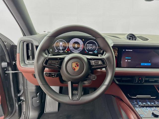 Photo of 2025 Gray Porsche Cayenne