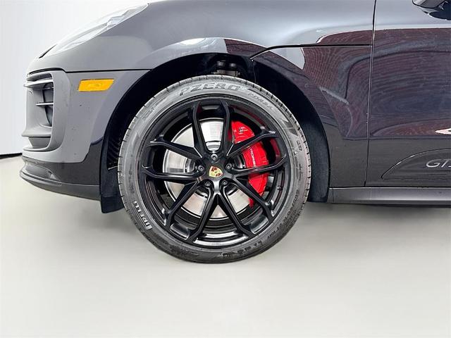 Photo of 2026 Black Porsche Macan