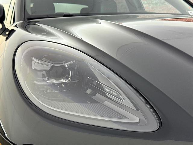 Photo of 2025 Black Porsche Macan