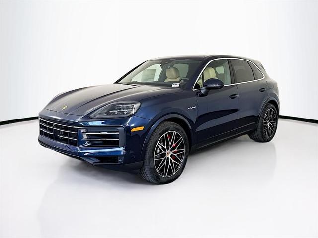 Photo of 2025 Blue Porsche Cayenne