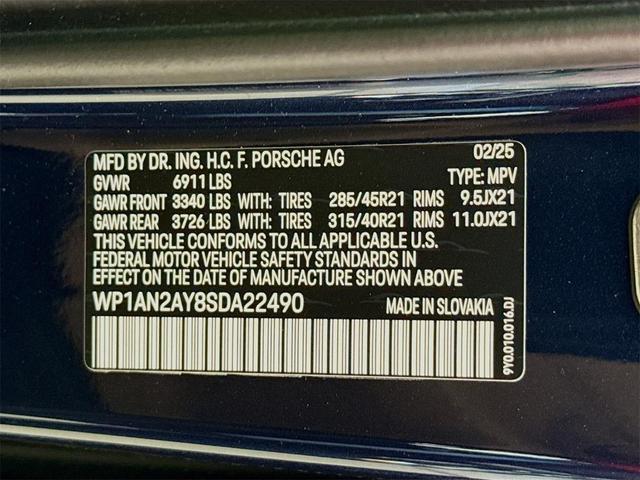 Photo of 2025 Blue Porsche Cayenne