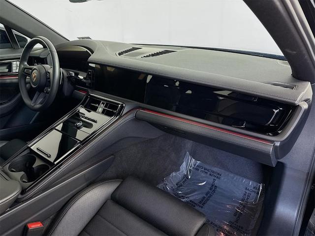 Photo of 2025 Black Porsche Panamera