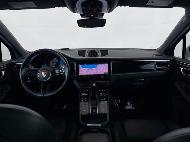 Photo of 2023 White Porsche Macan