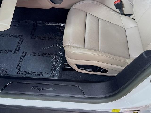 Photo of 2023 White Porsche Taycan