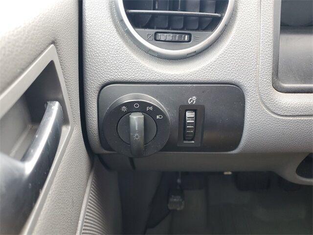 Photo of 2005 Silver Frost Clearcoat Metallic Ford Freestyle