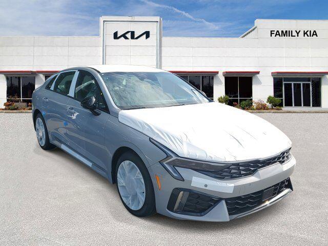 Photo of 2025 Wolf Gray Kia K5