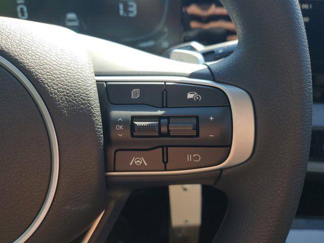 Photo of 2025 Gravity Gray Kia Sportage Hybrid