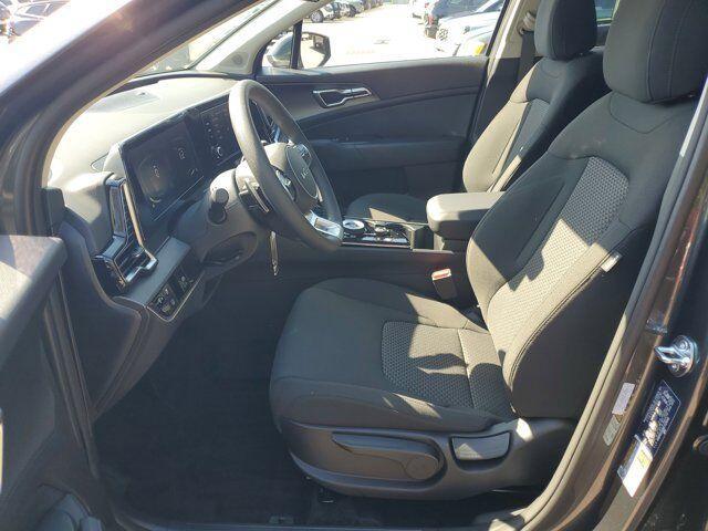 Photo of 2025 Gravity Gray Kia Sportage Hybrid