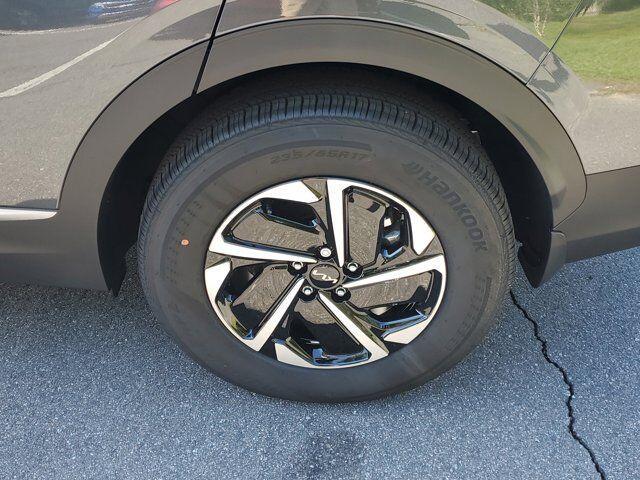 Photo of 2025 Gravity Gray Kia Sportage Hybrid
