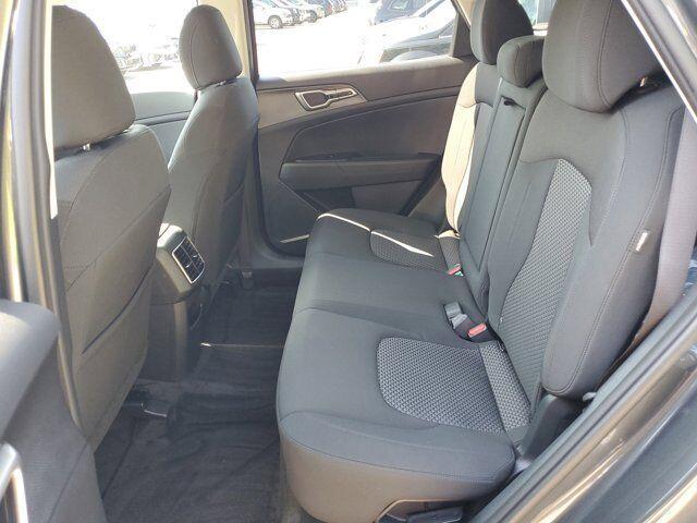 Photo of 2025 Gravity Gray Kia Sportage Hybrid