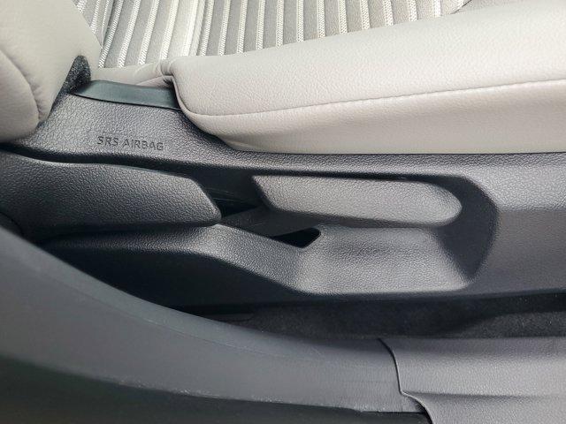 Photo of 2024 Midnight Black Metallic Toyota Camry Hybrid